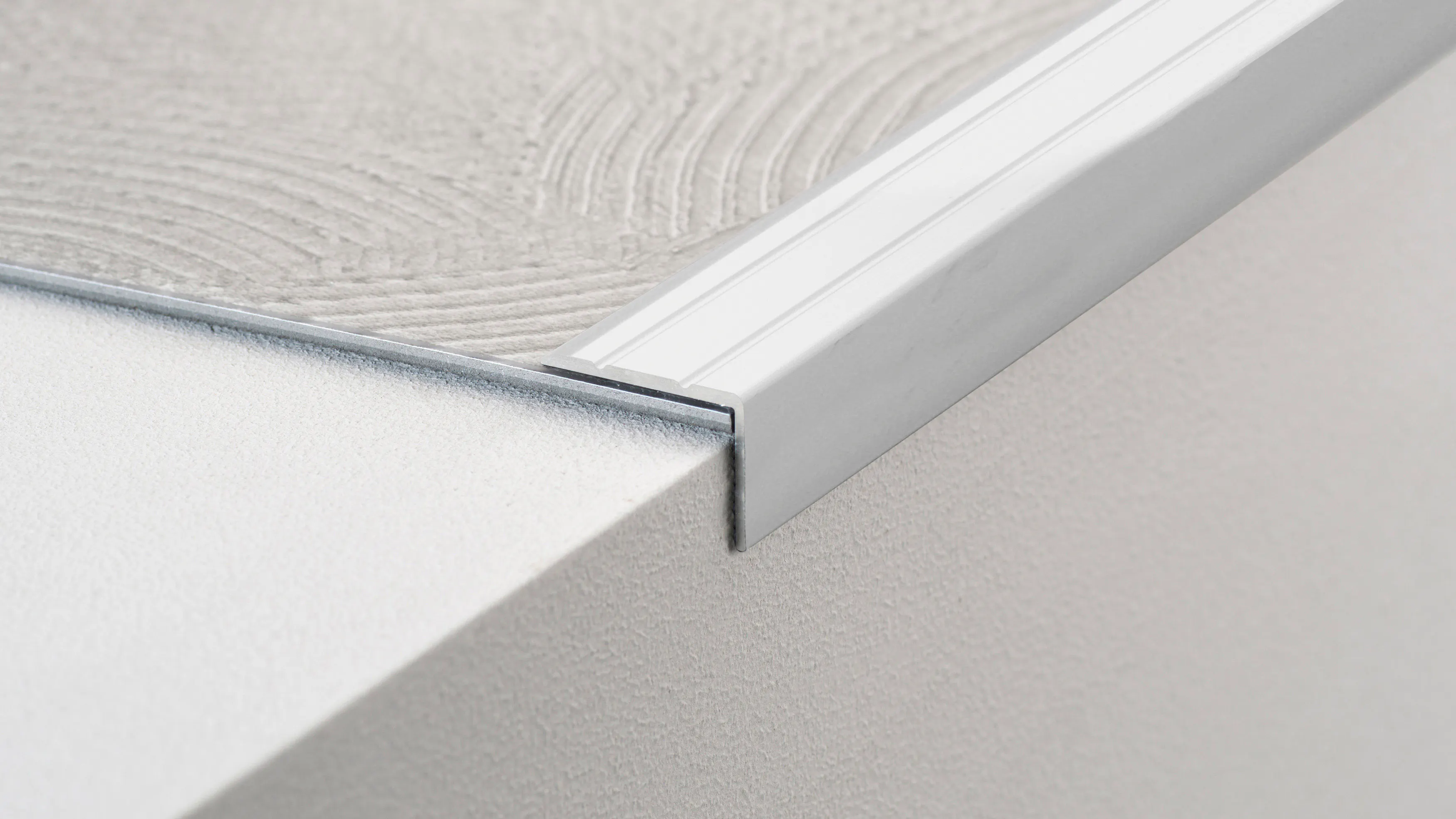 Prinz | Winkelprofil | Alu | Anthrazit metallic | 2,45 x 2 x 100 cm Produktbild Schlafzimmer - Urban zoom