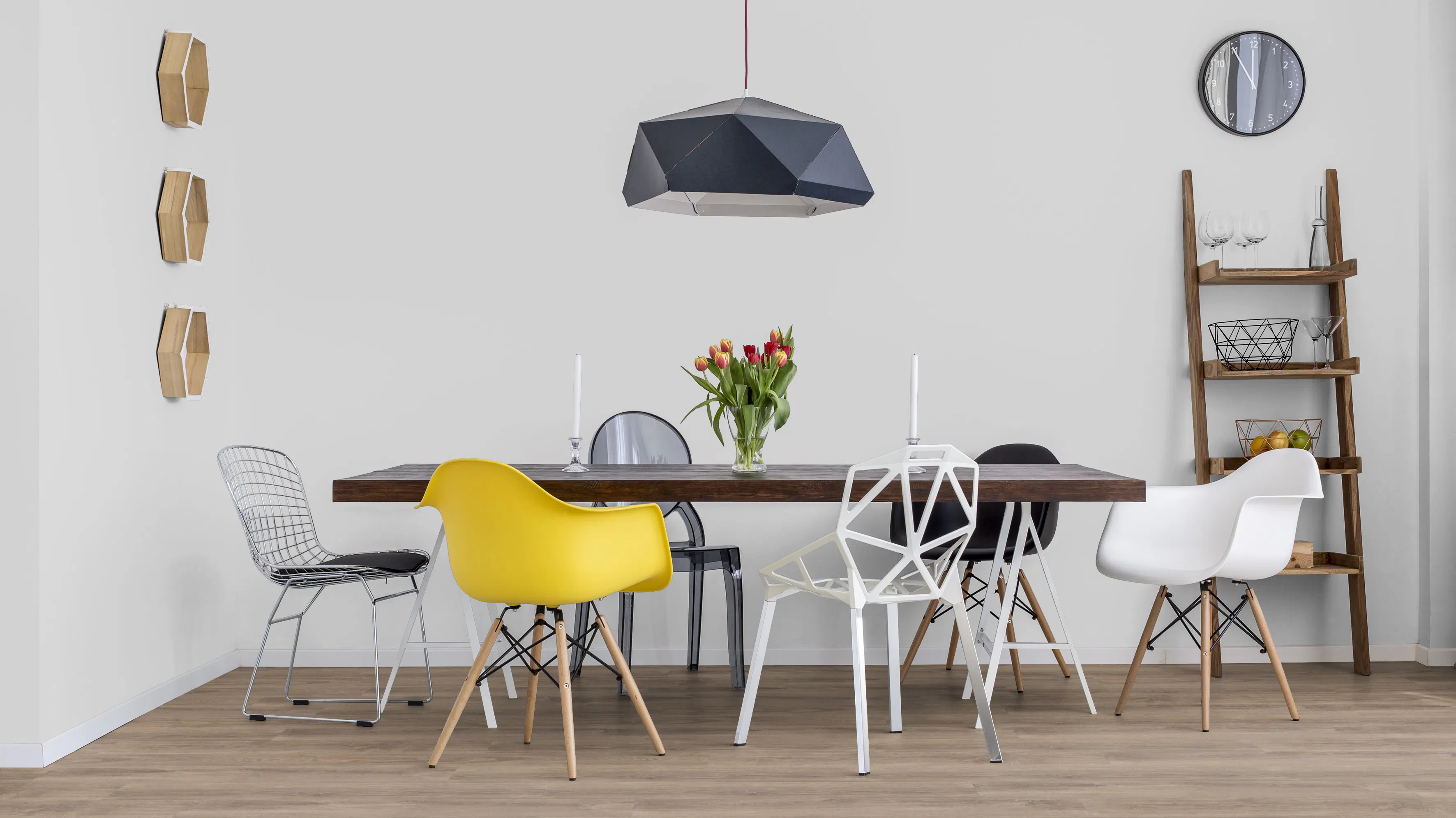 #CozyPlace Produktbild K&uuml;che &amp; Esszimmer - Modern mit Treppe zoom